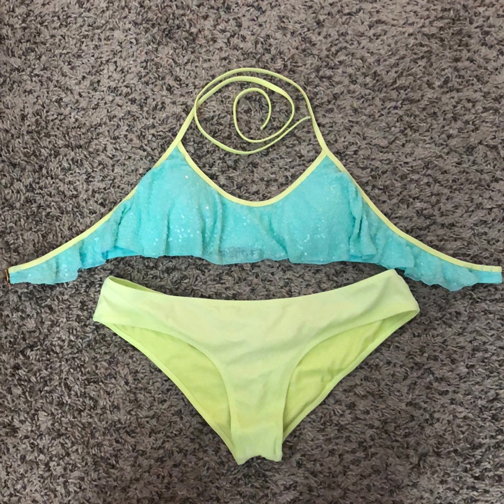 Victoria Secret bikini